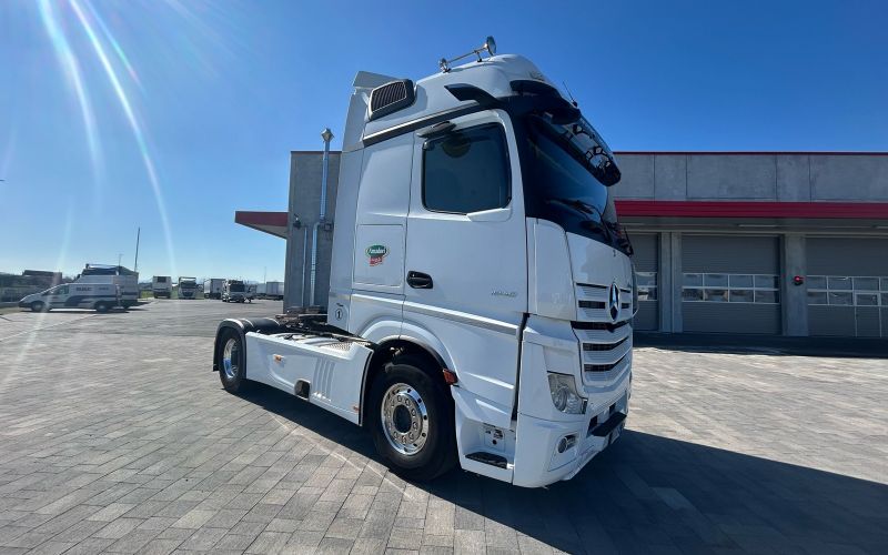 Mercedes-Benz ACTROS - VEICOLI INDUSTRIALI PIVA S.R.L.